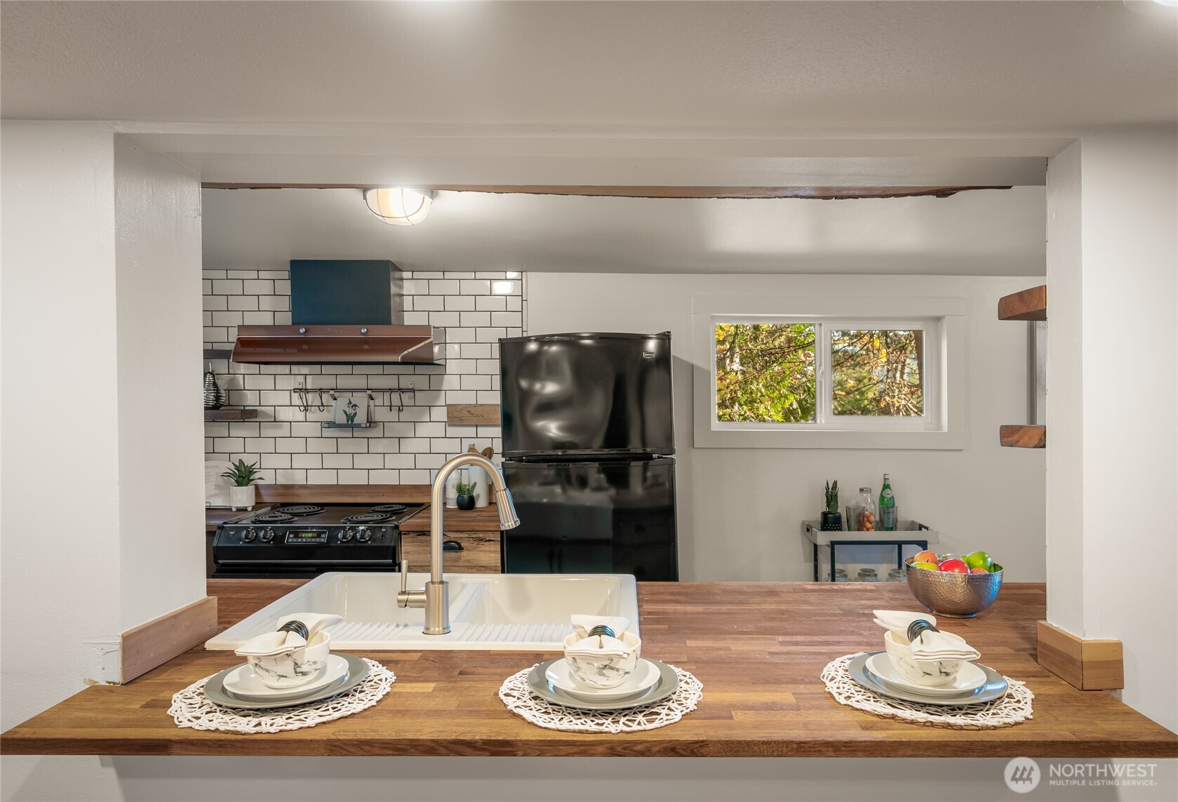 10746 Densmore Avenue N