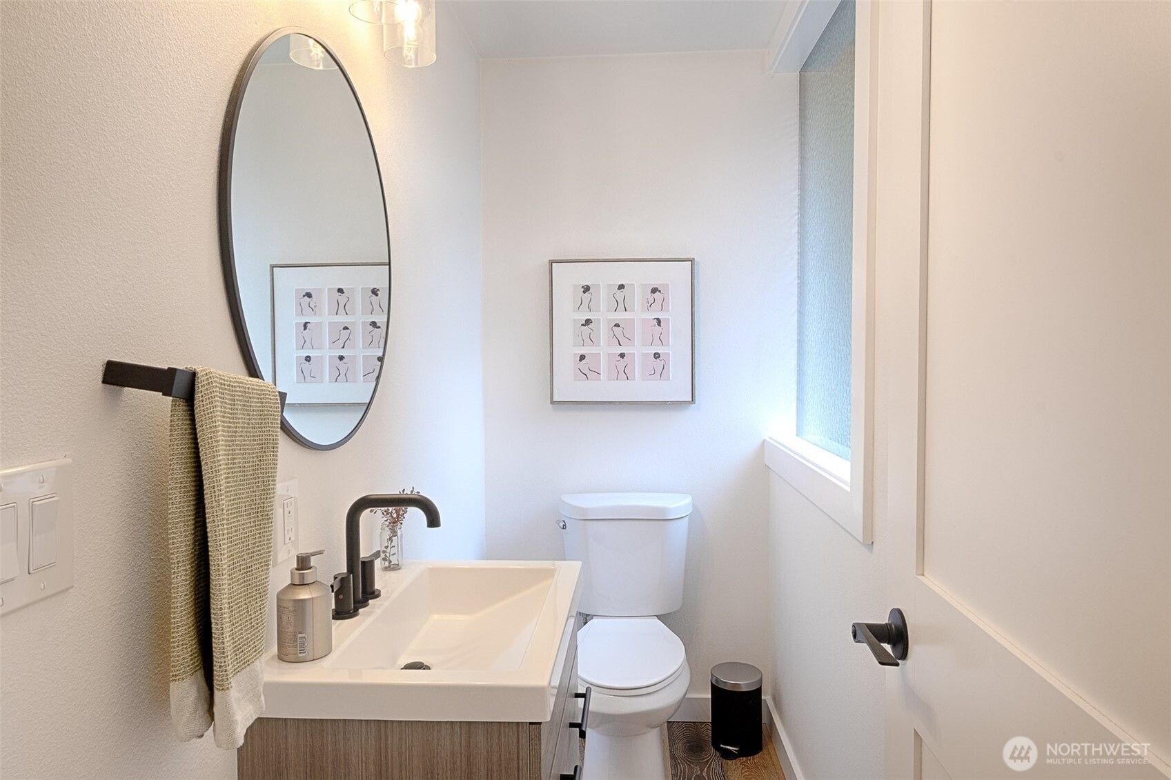 4521 SW Henderson Street