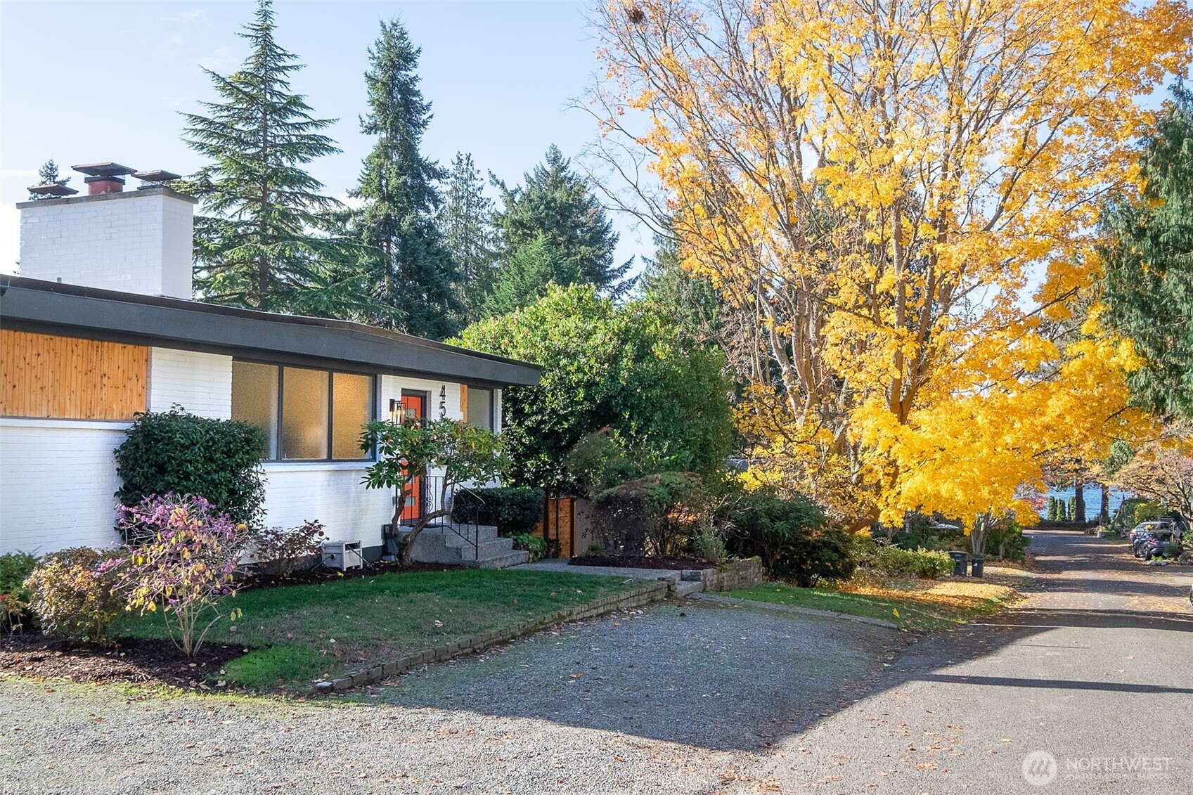 4521 SW Henderson Street