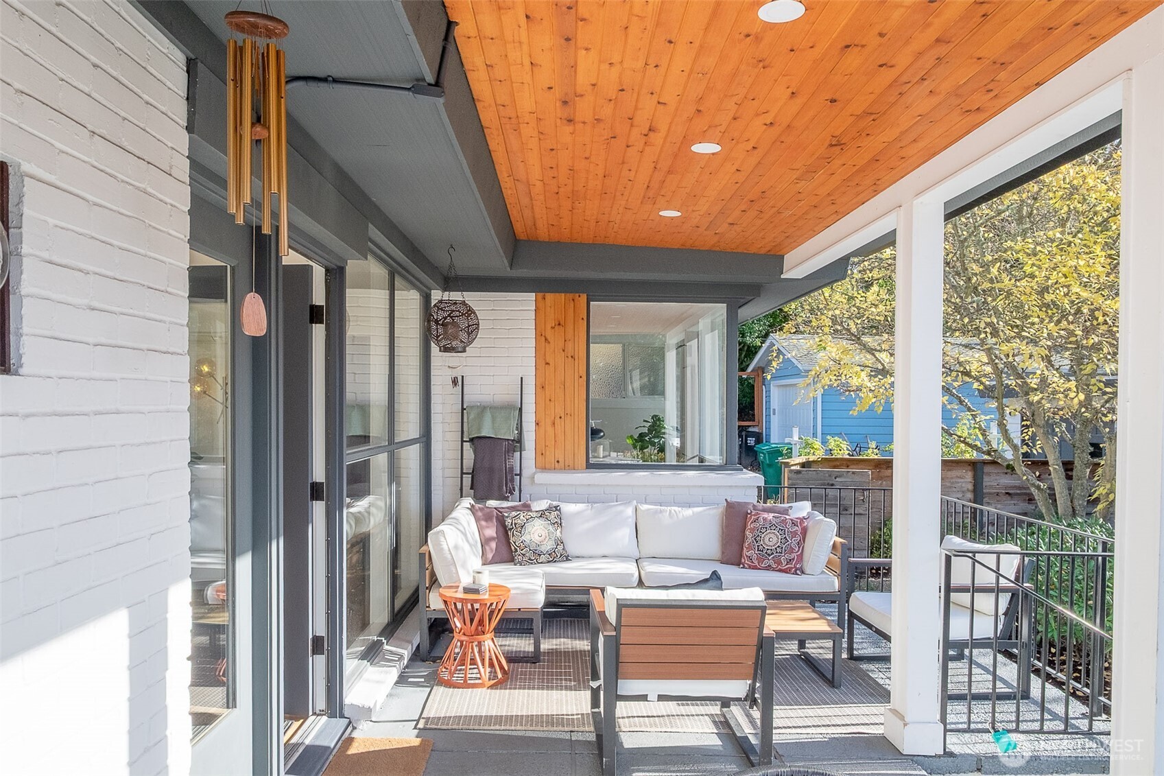 4521 SW Henderson Street