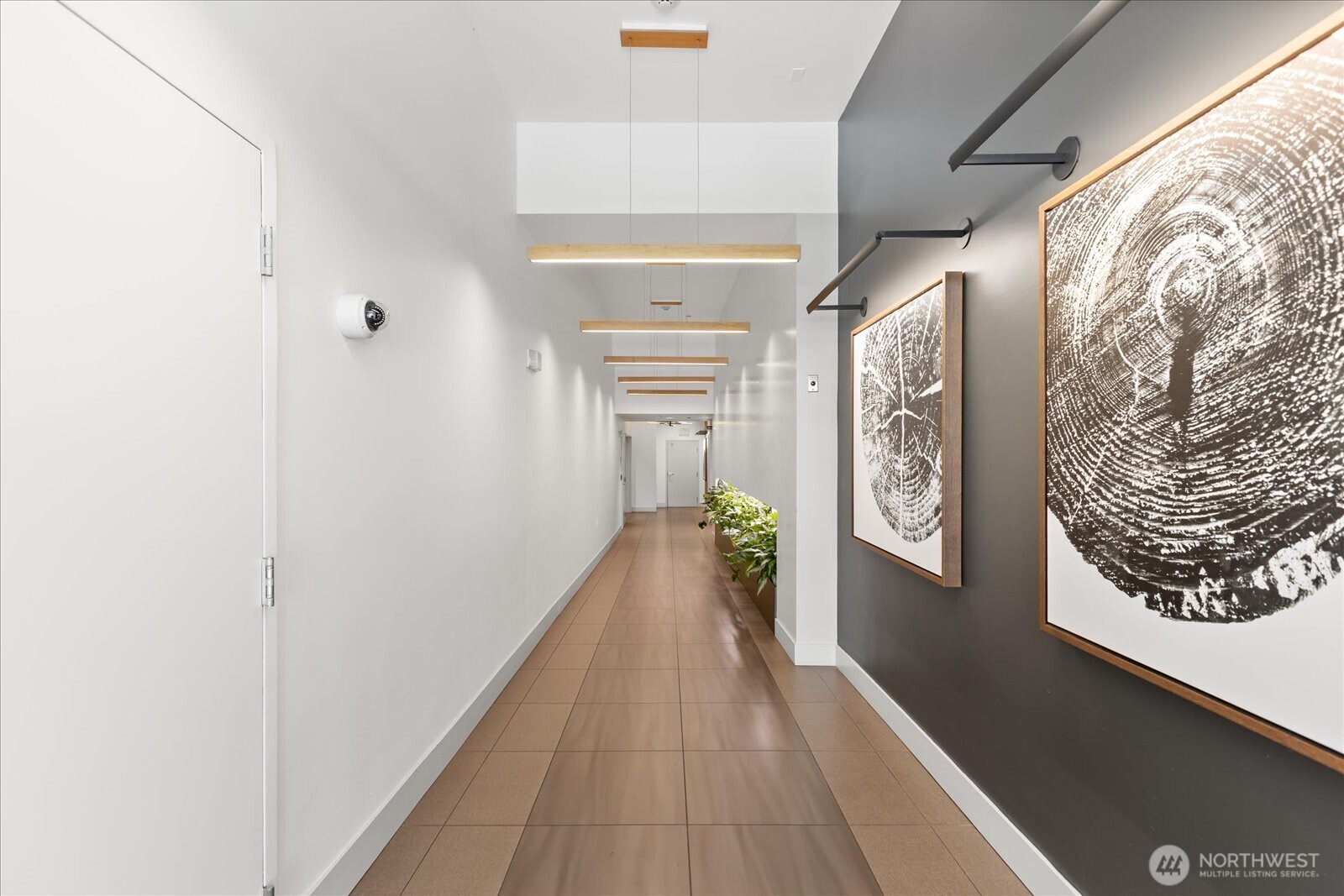 530 Broadway E Unit: 406