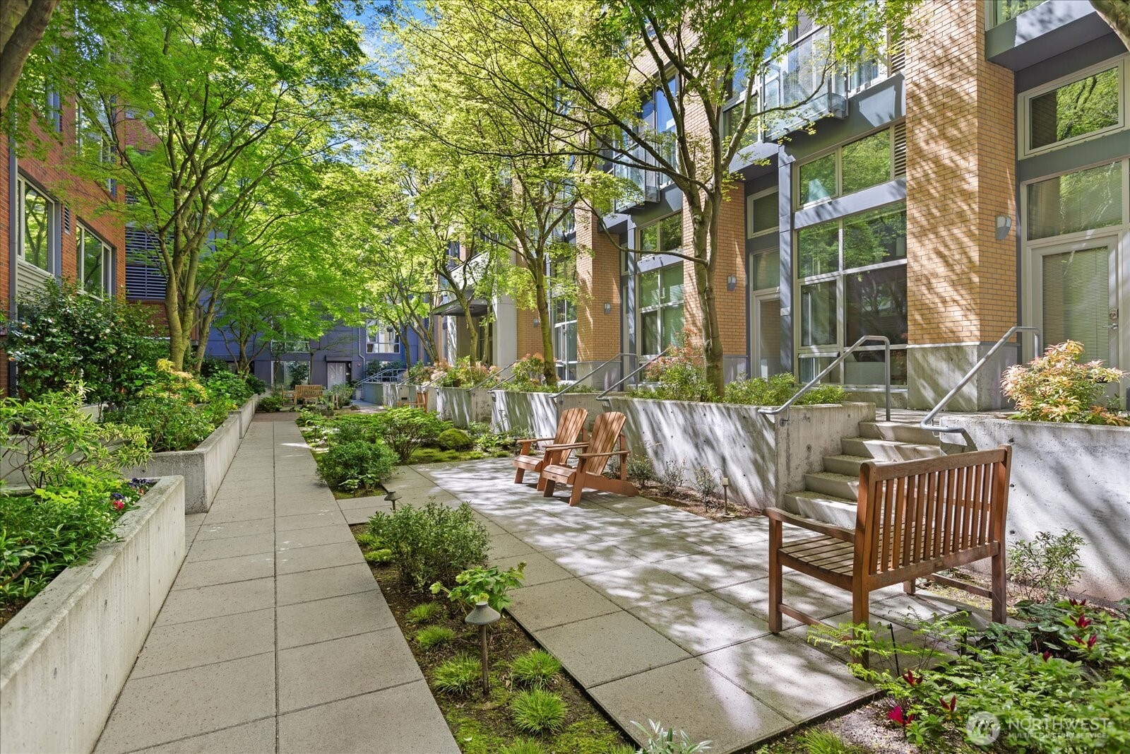 530 Broadway E Unit: 406