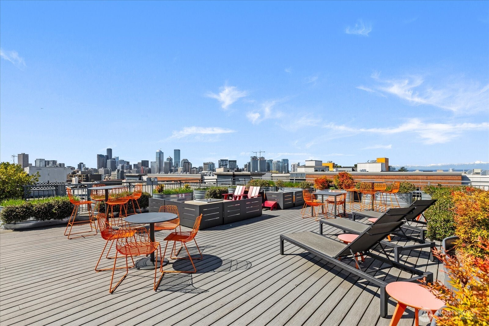 530 Broadway E Unit: 406
