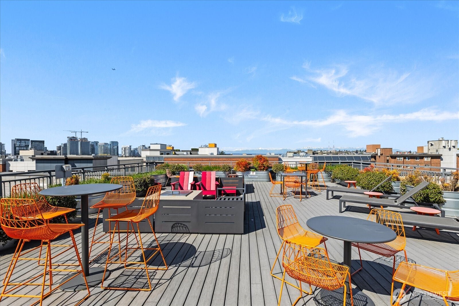 530 Broadway E Unit: 406