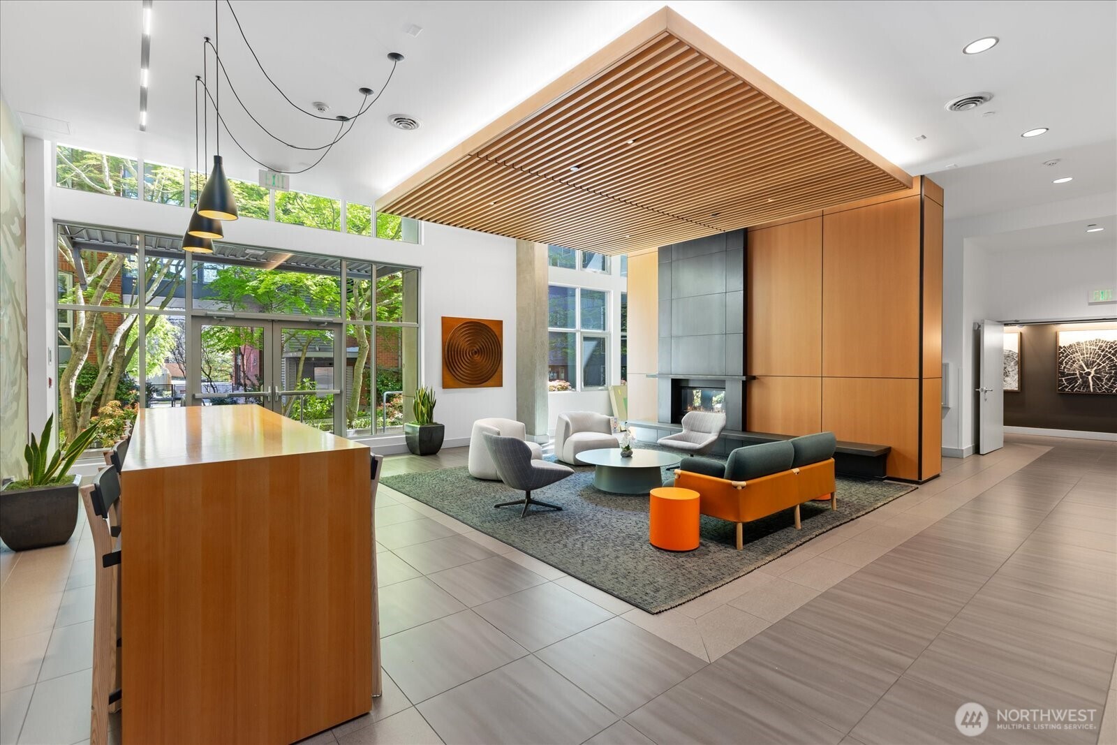 530 Broadway E Unit: 406