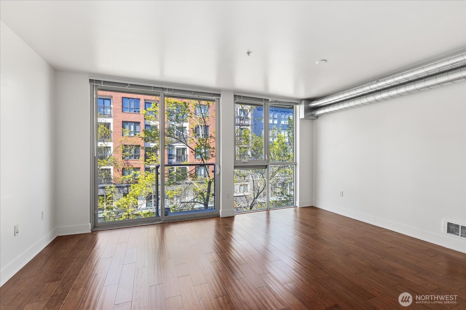 530 Broadway E Unit: 406