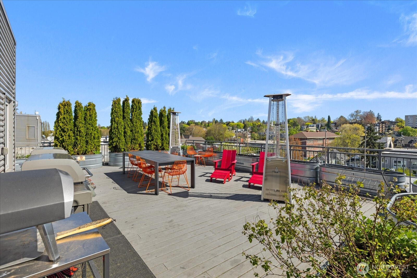 530 Broadway E Unit: 406