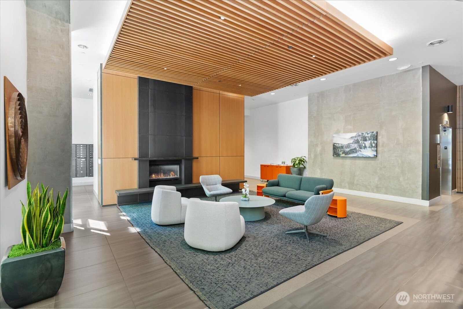 530 Broadway E Unit: 406