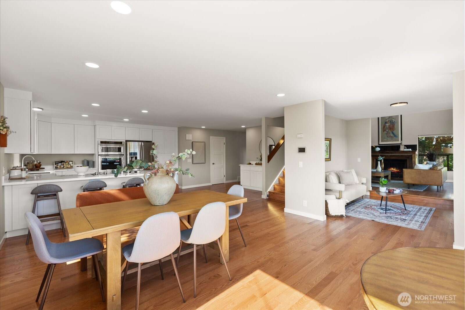 11737 Lakeside Avenue NE