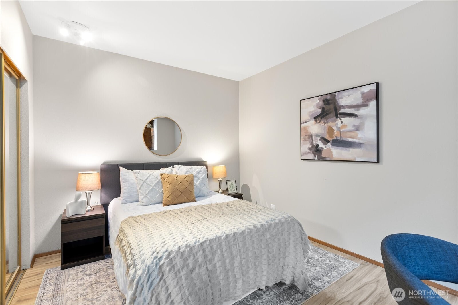 11737 Lakeside Avenue NE