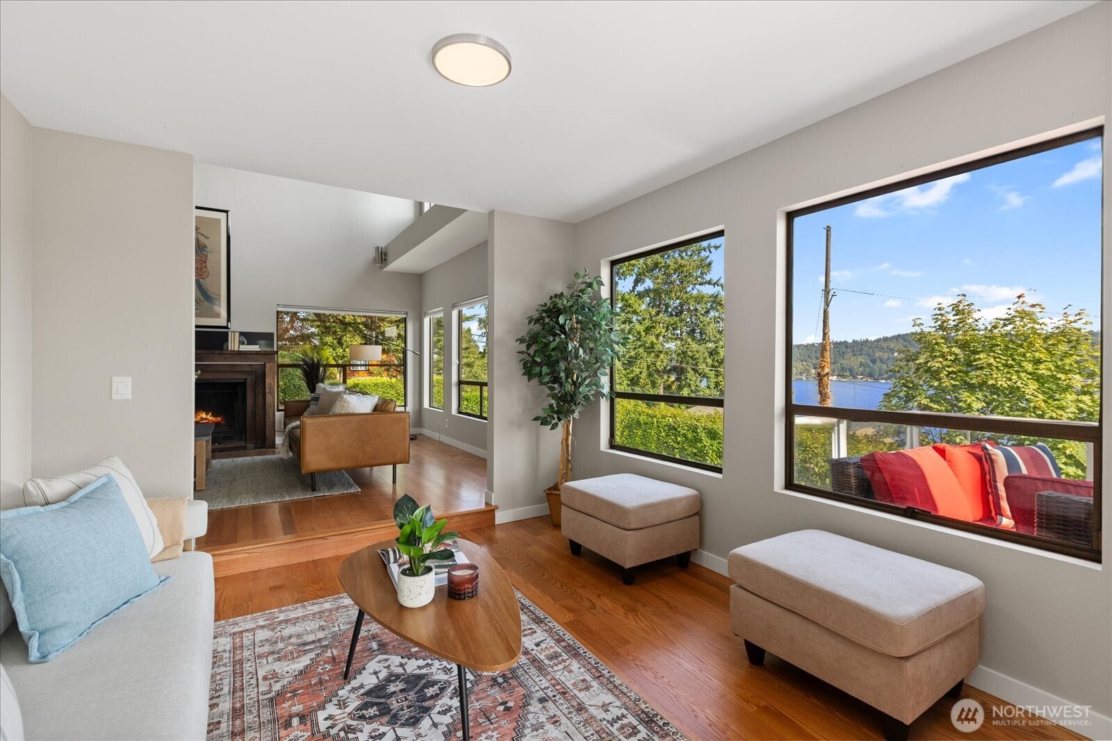 11737 Lakeside Avenue NE