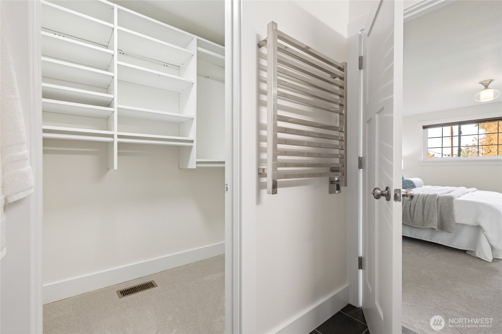 4703 S Hudson Street