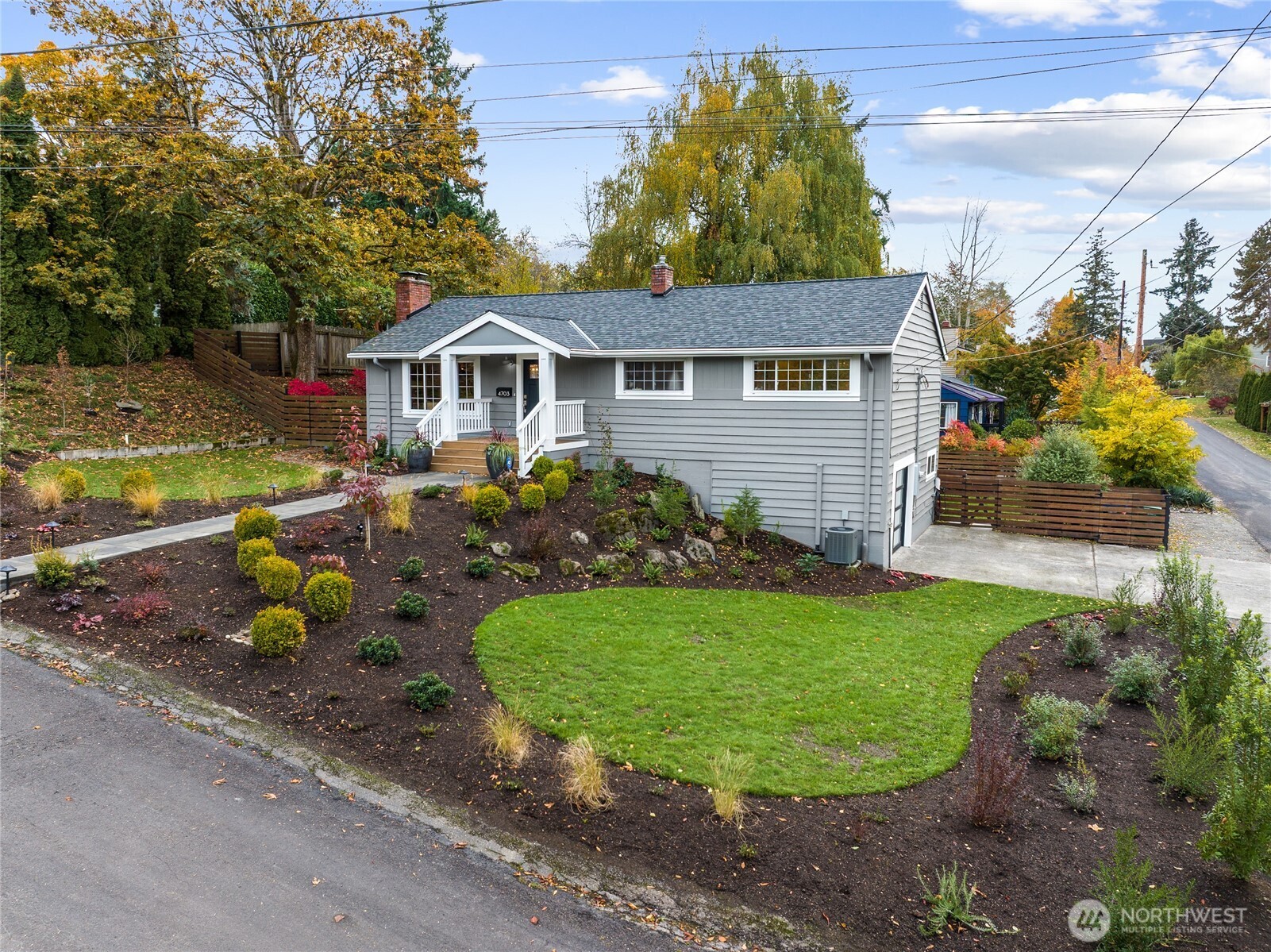 4703 S Hudson Street