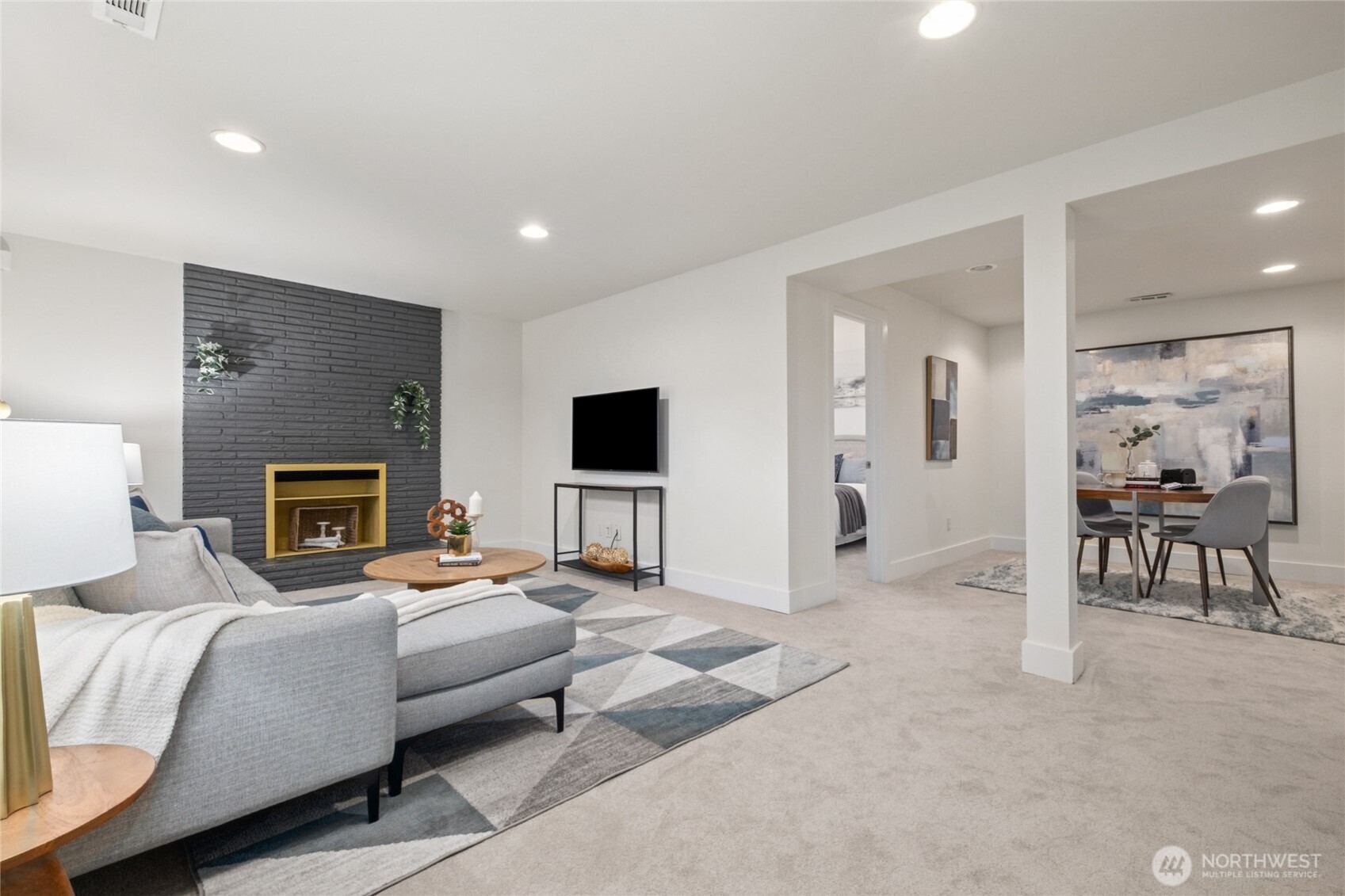 4703 S Hudson Street