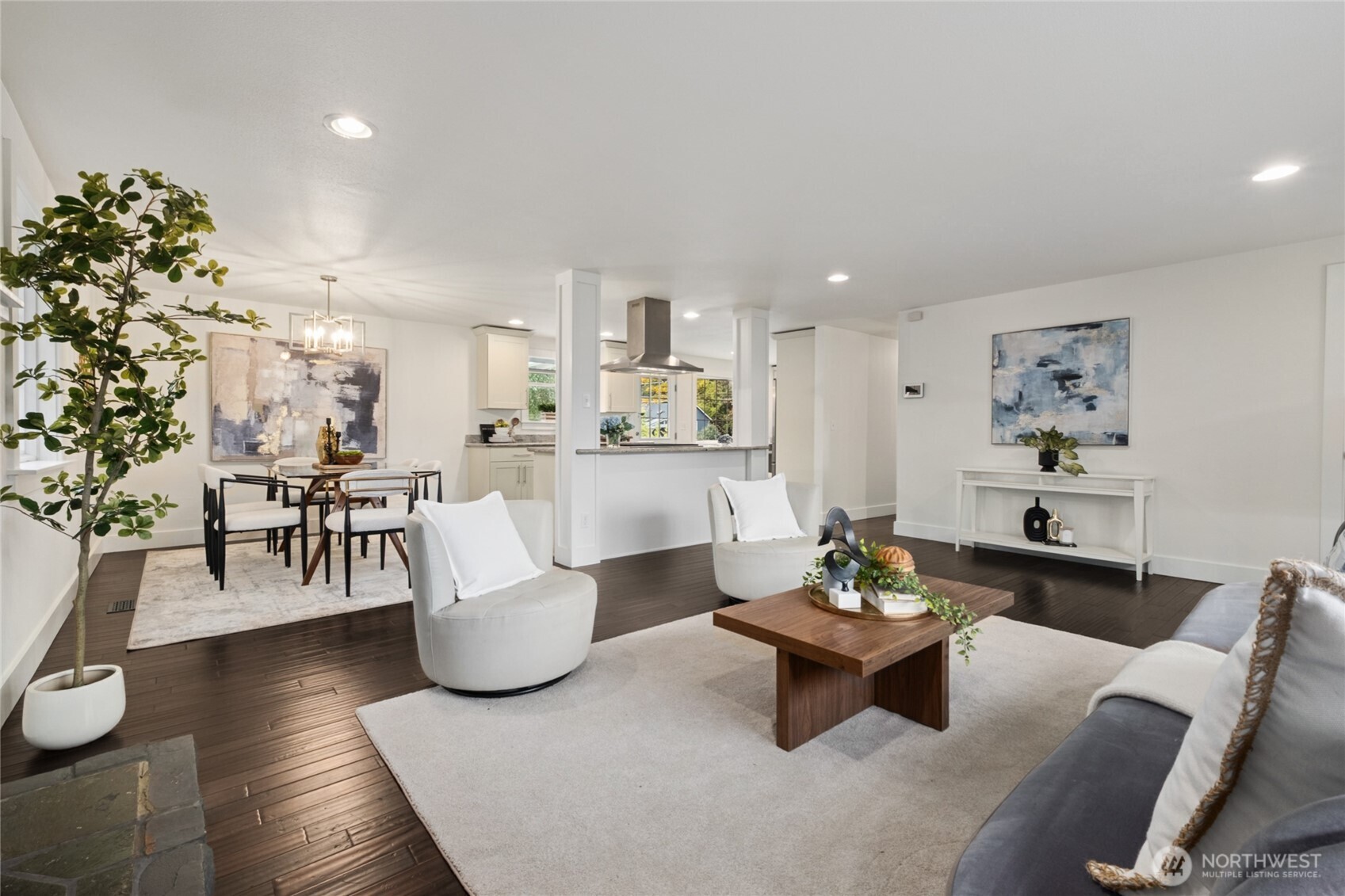 4703 S Hudson Street