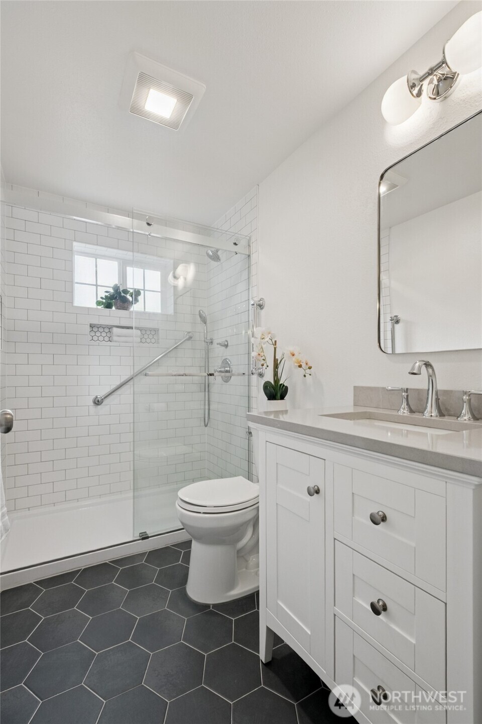 4703 S Hudson Street