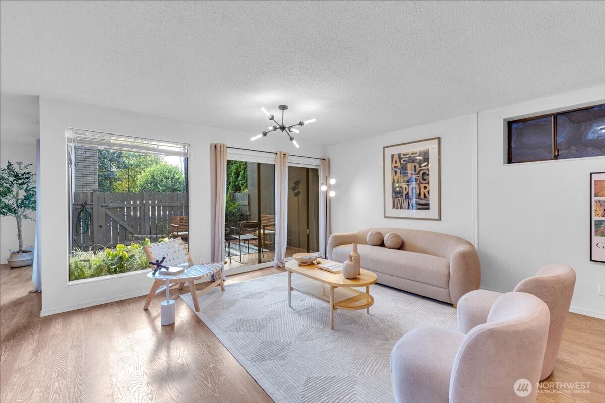 654 W Olympic Place Unit: 101