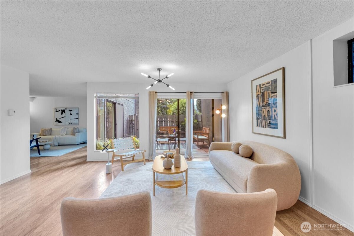 654 W Olympic Place Unit: 101