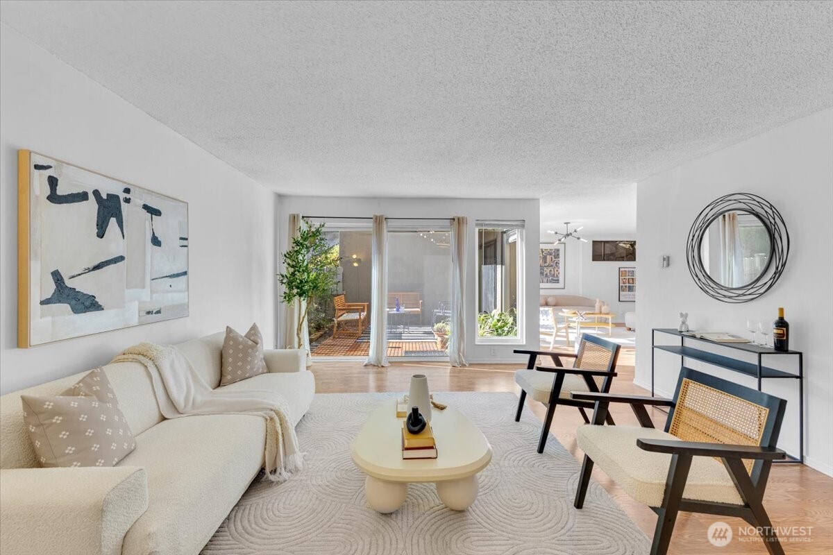 654 W Olympic Place Unit: 101