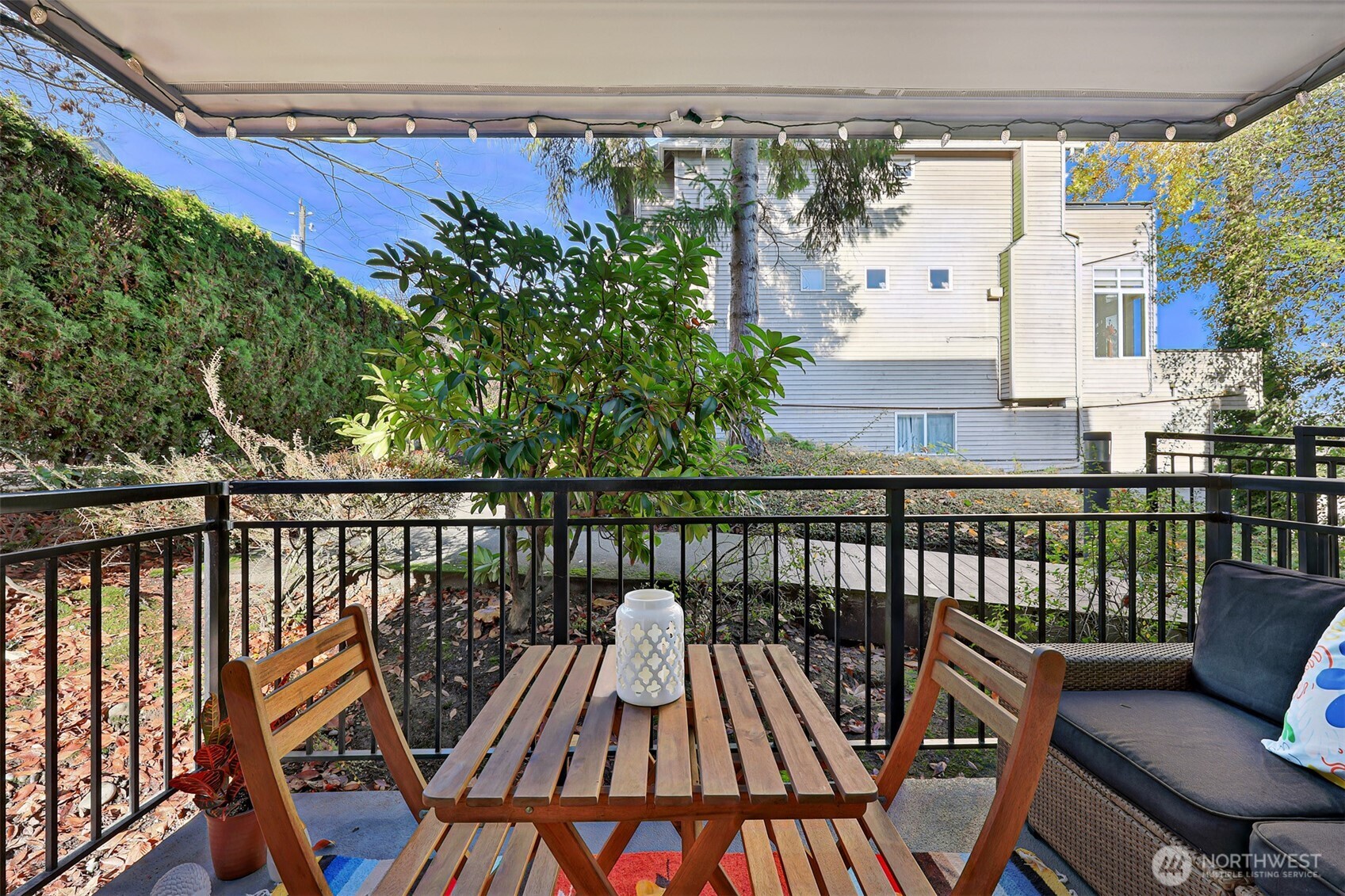 2512 E Madison Street Unit: 401