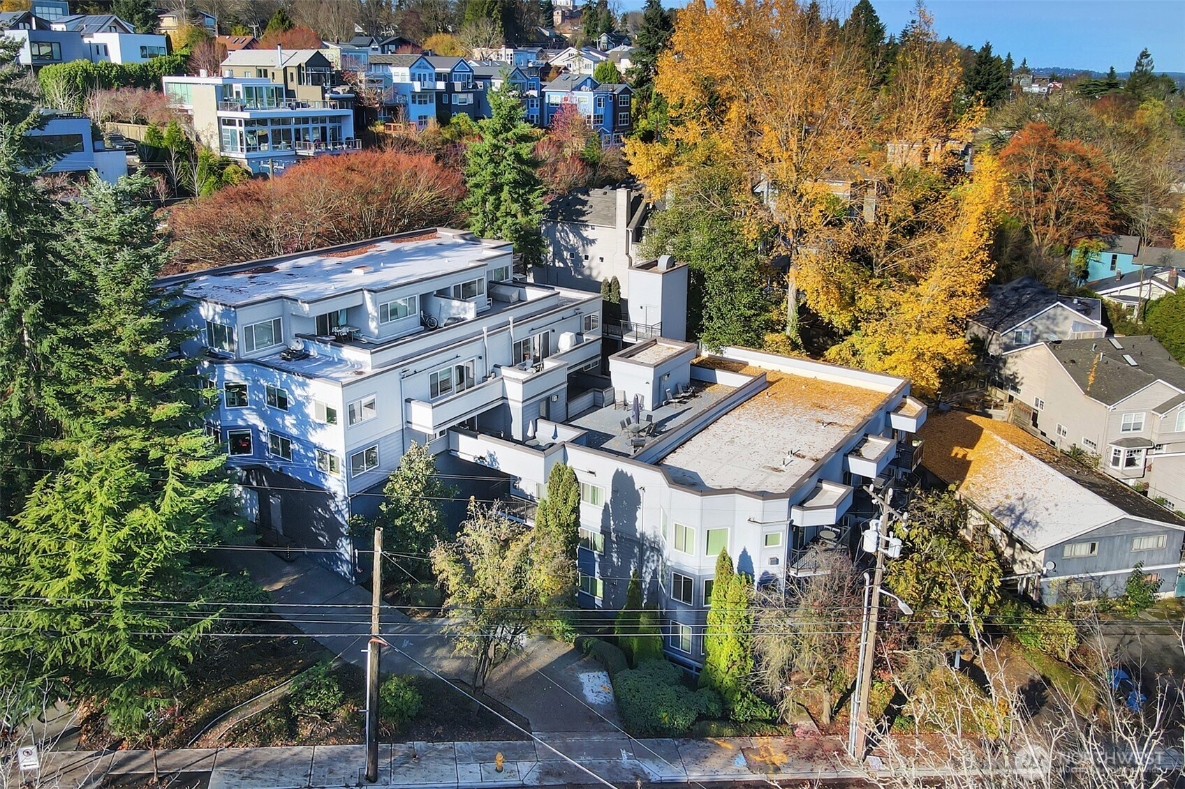 2512 E Madison Street Unit: 401