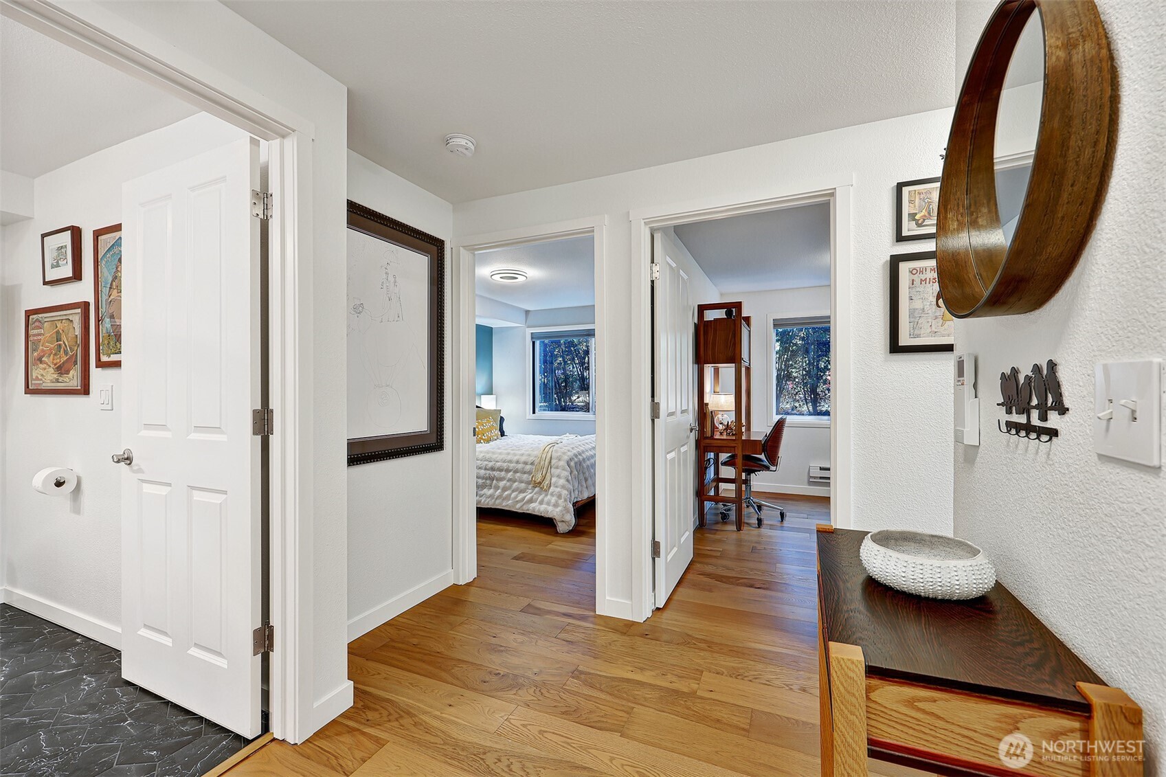 2512 E Madison Street Unit: 401