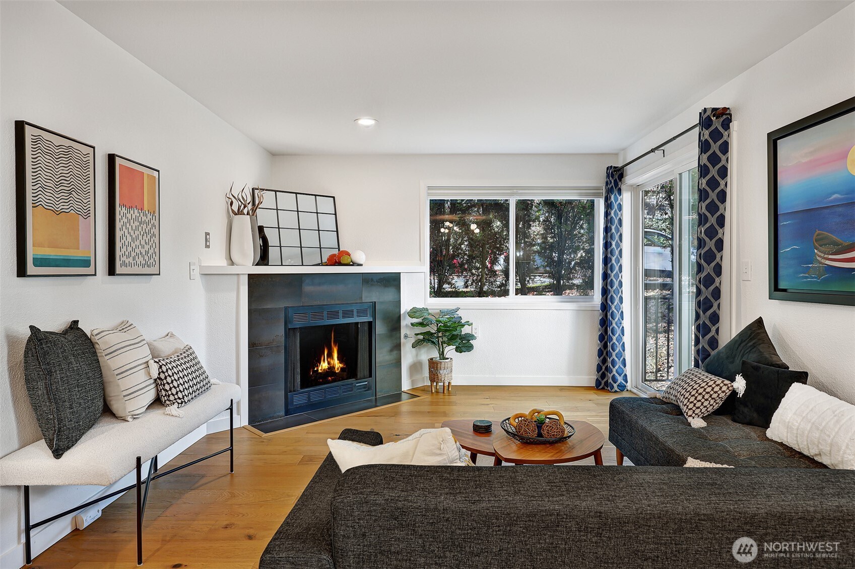 2512 E Madison Street Unit: 401