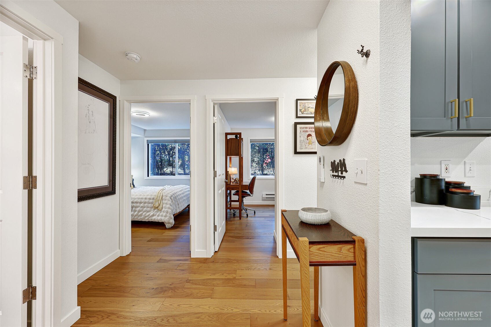 2512 E Madison Street Unit: 401