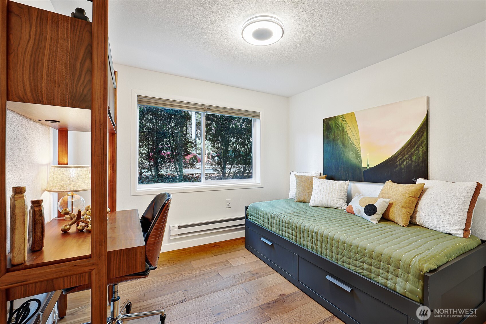 2512 E Madison Street Unit: 401