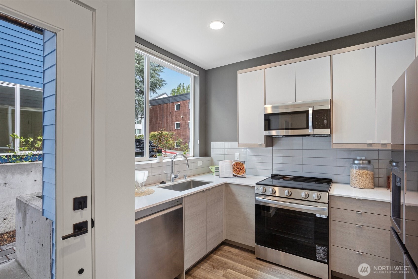 2525 29th Avenue S Unit: E