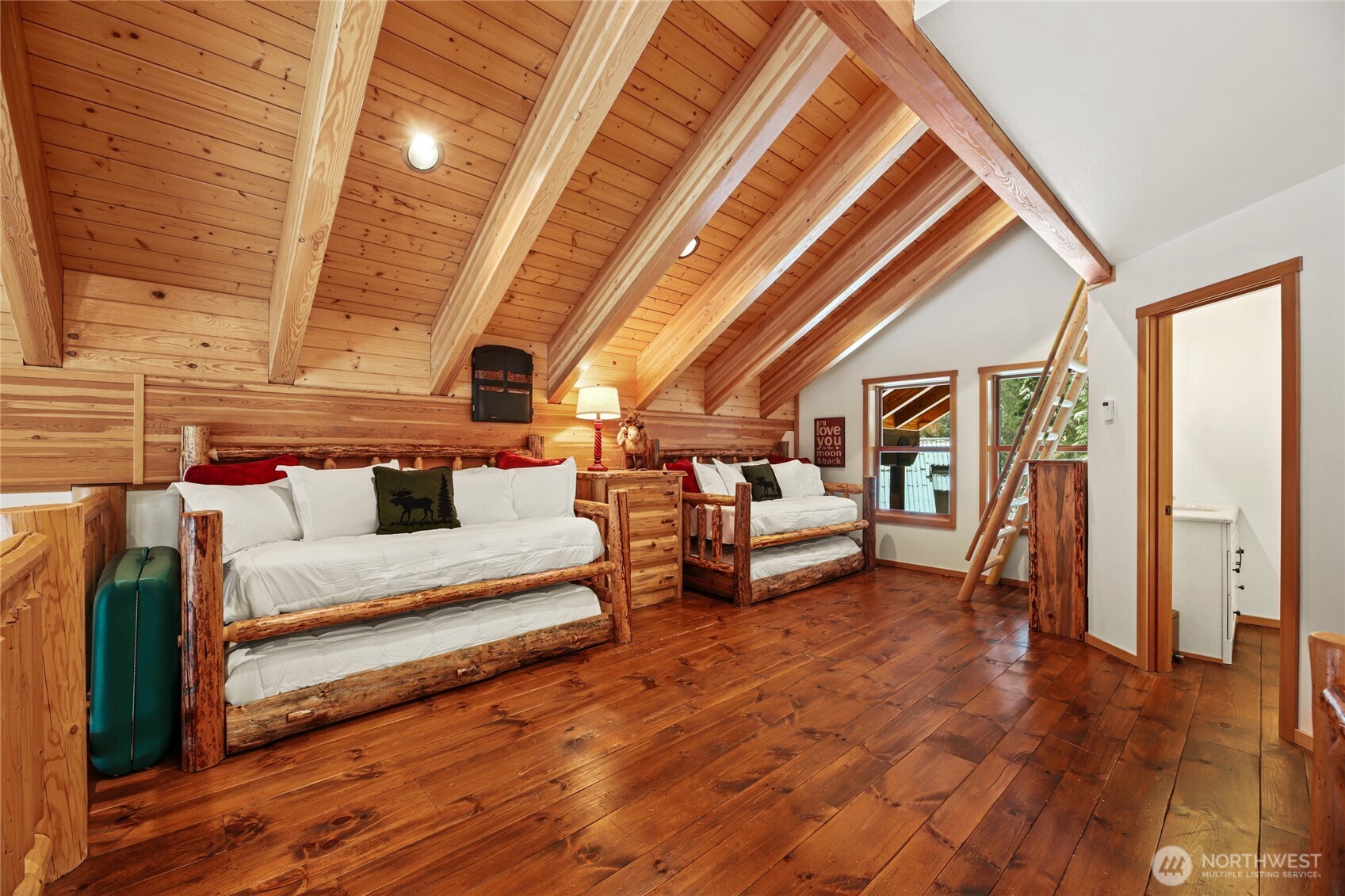 27 Alpental Strasse