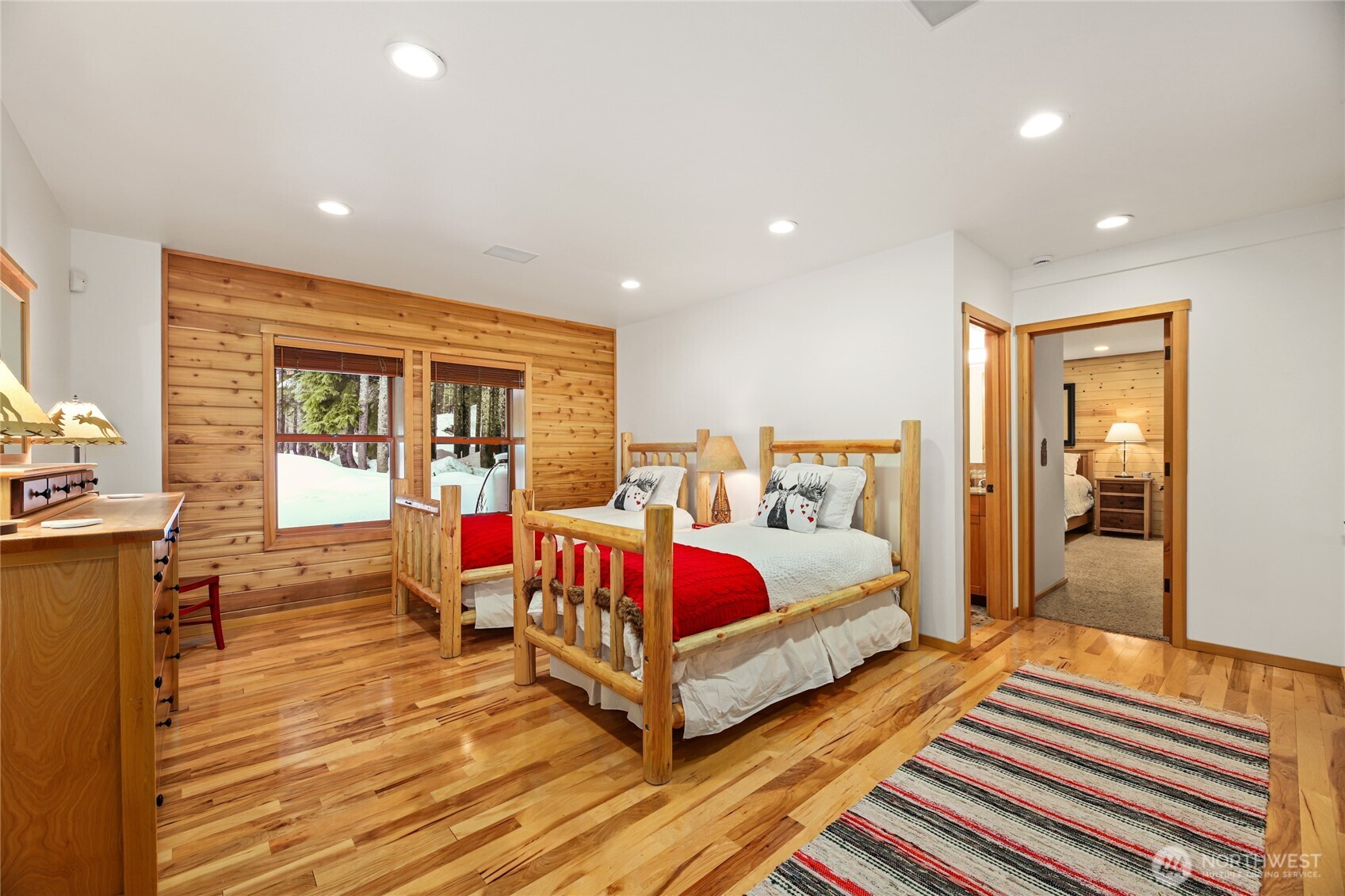 27 Alpental Strasse