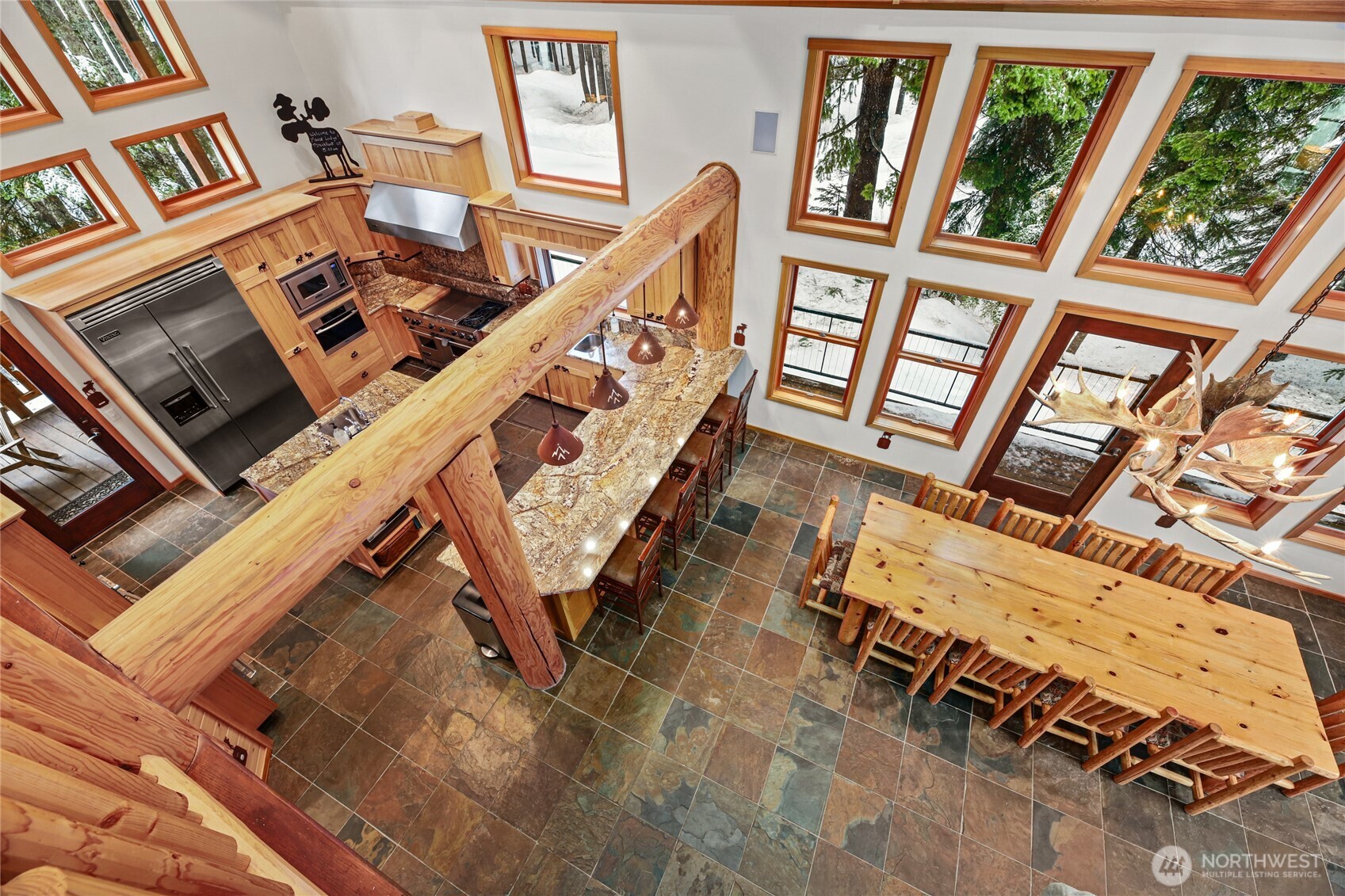 27 Alpental Strasse