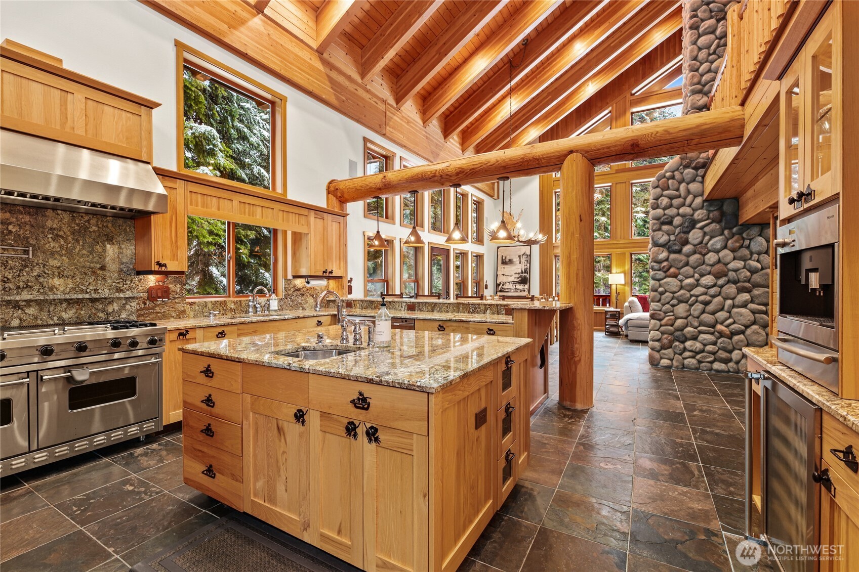 27 Alpental Strasse