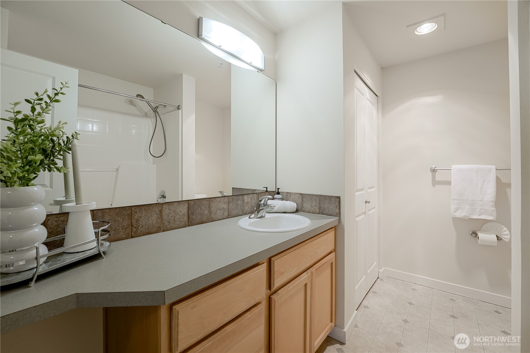 12534 15th Avenue NE Unit: 31