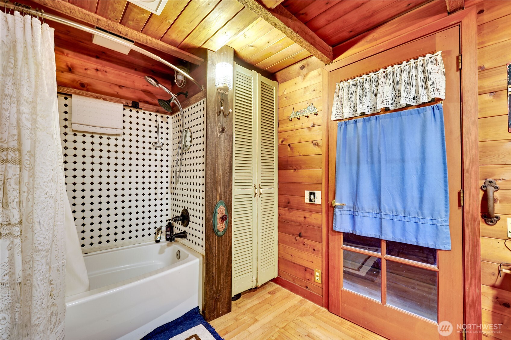 19915 Miller Bay Road NE