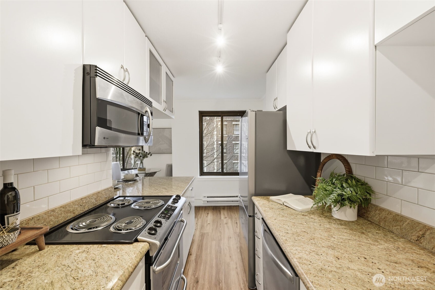 1105 Spring Street Unit: 408