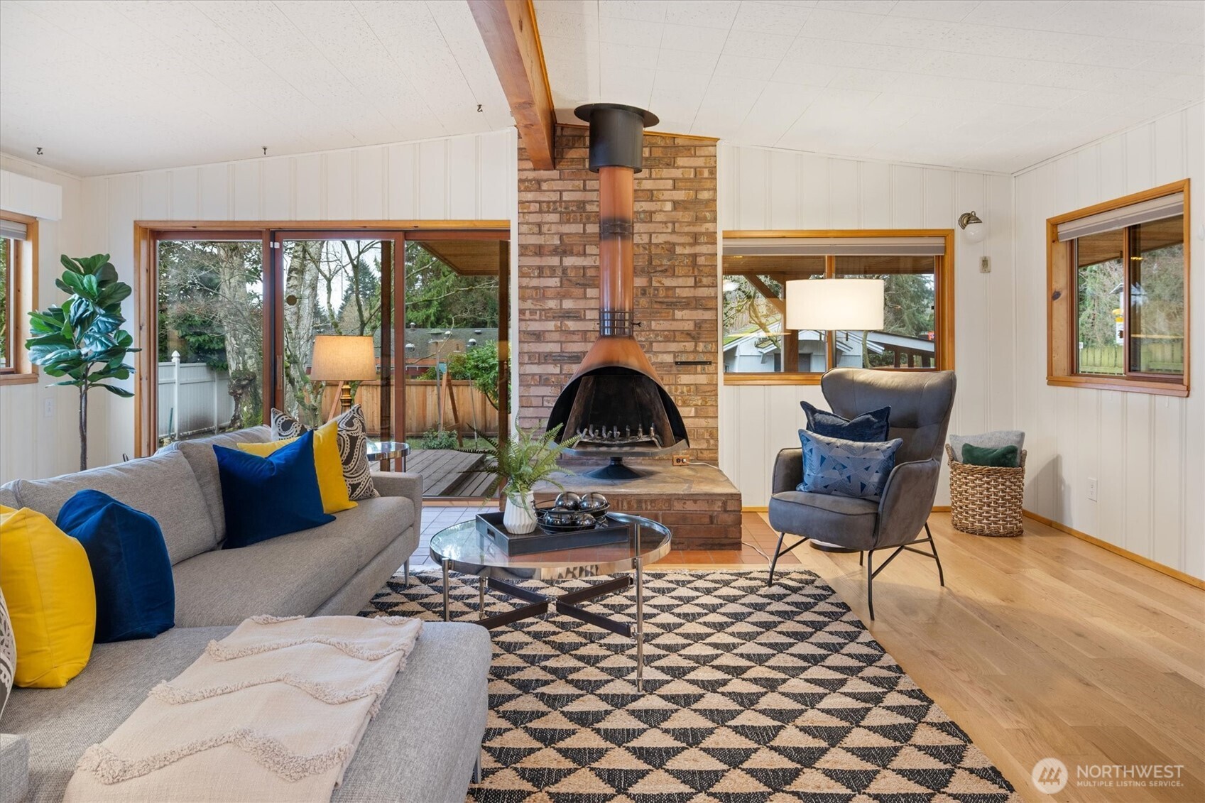 15760 Meridian Avenue N