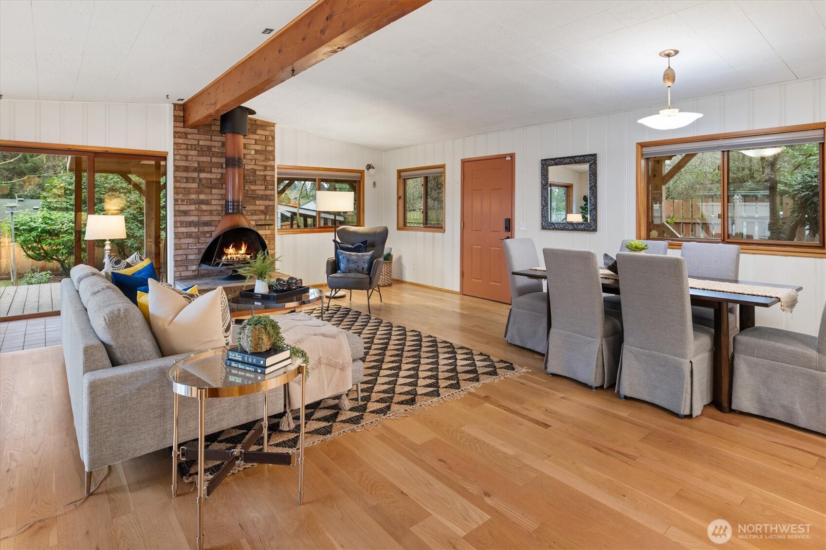 15760 Meridian Avenue N