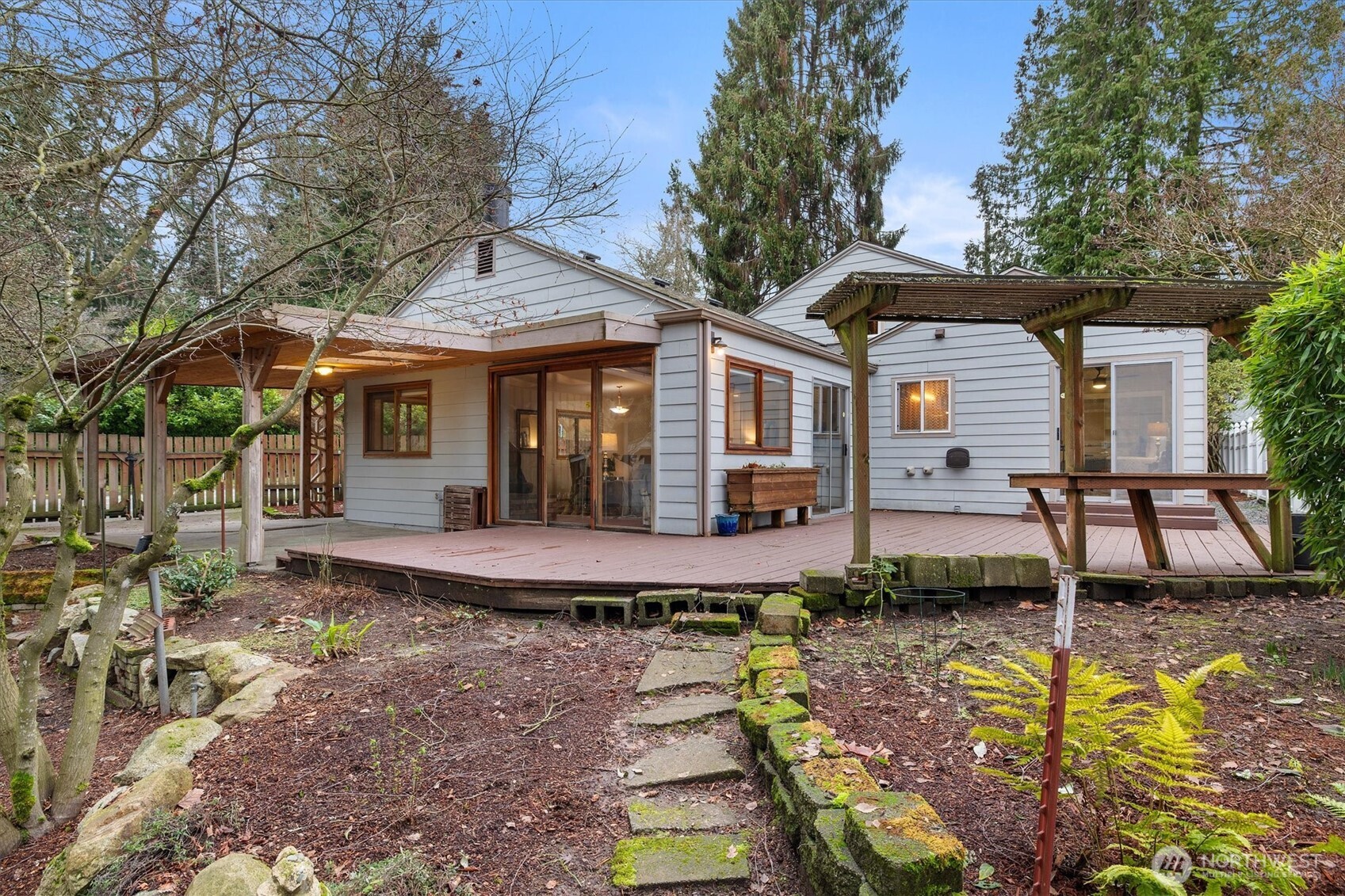 15760 Meridian Avenue N