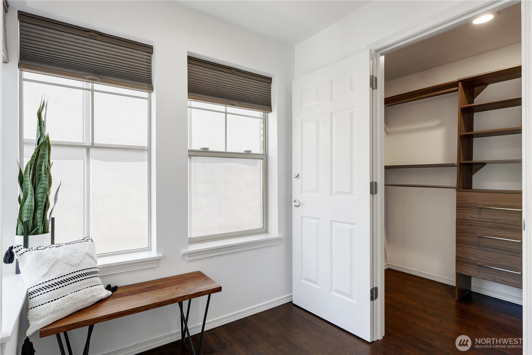 4026 Stone Way N Unit: 501