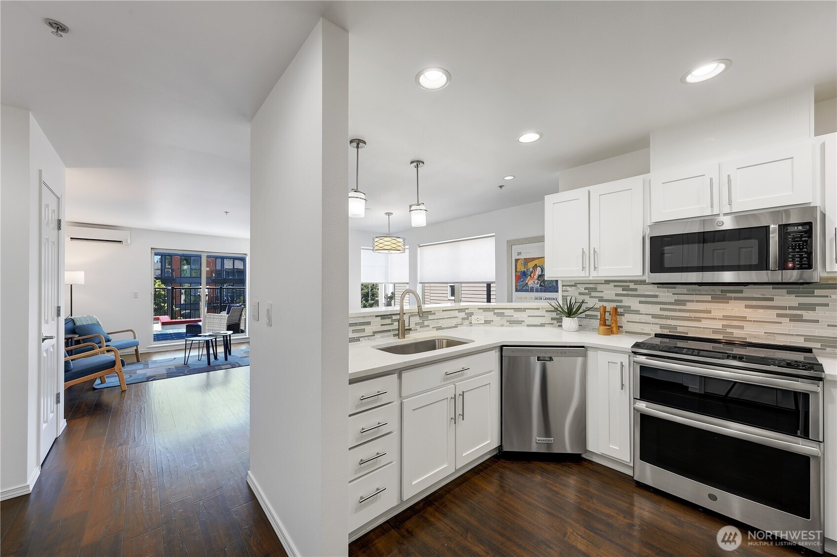 4026 Stone Way N Unit: 501