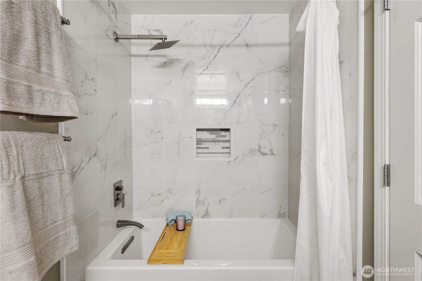 4026 Stone Way N Unit: 501