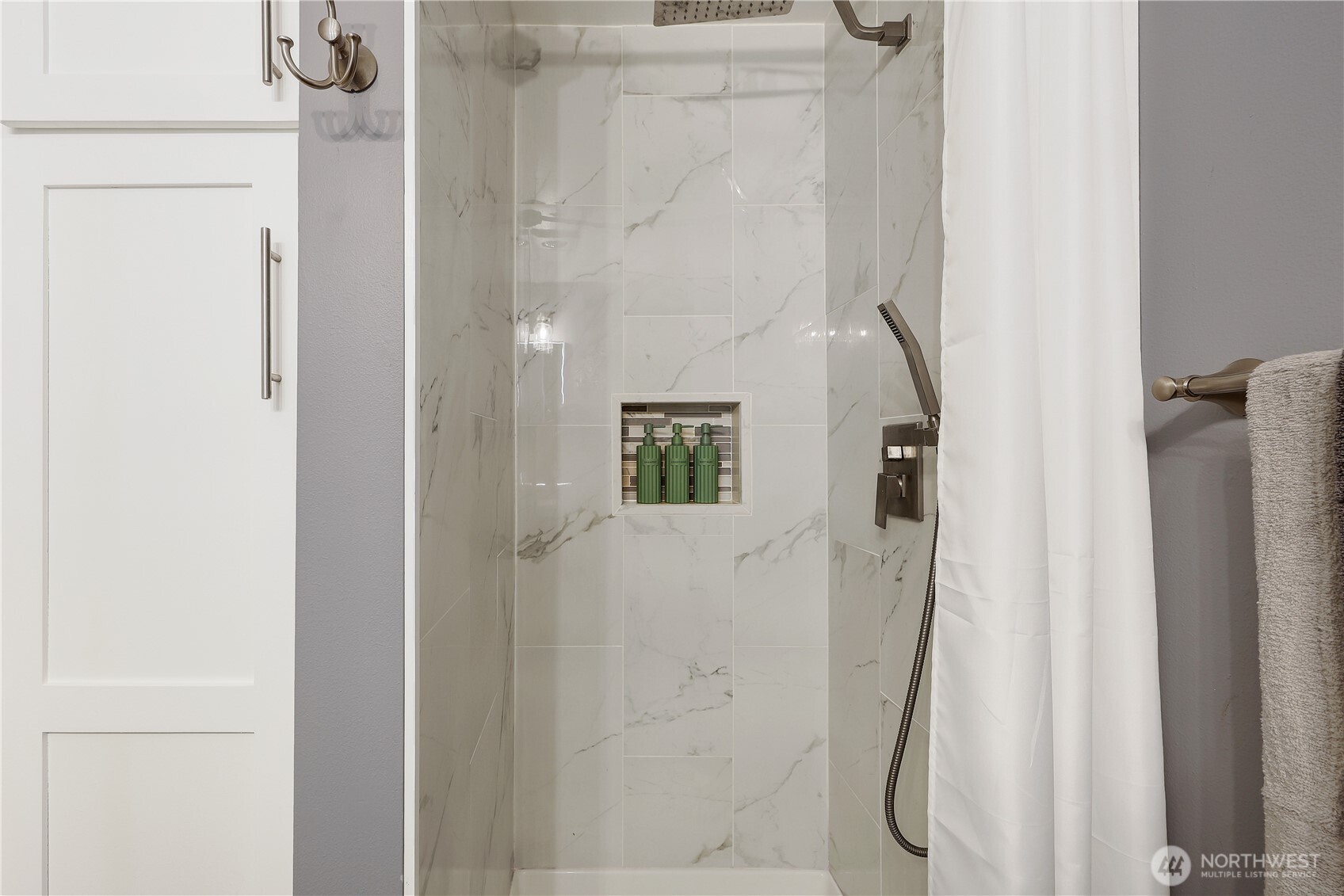 4026 Stone Way N Unit: 501