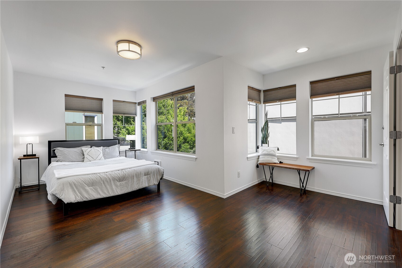 4026 Stone Way N Unit: 501