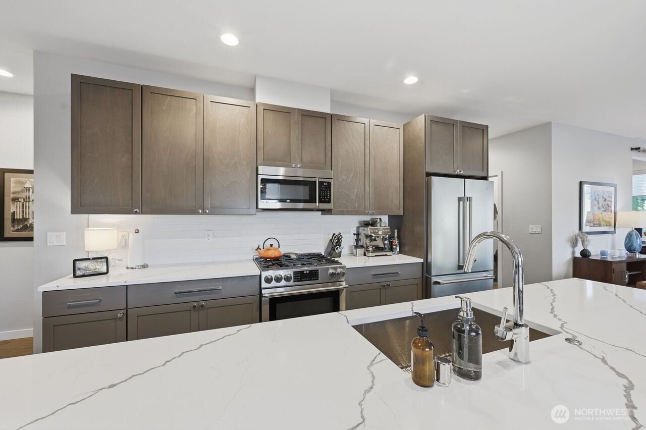229 NE 185th Street