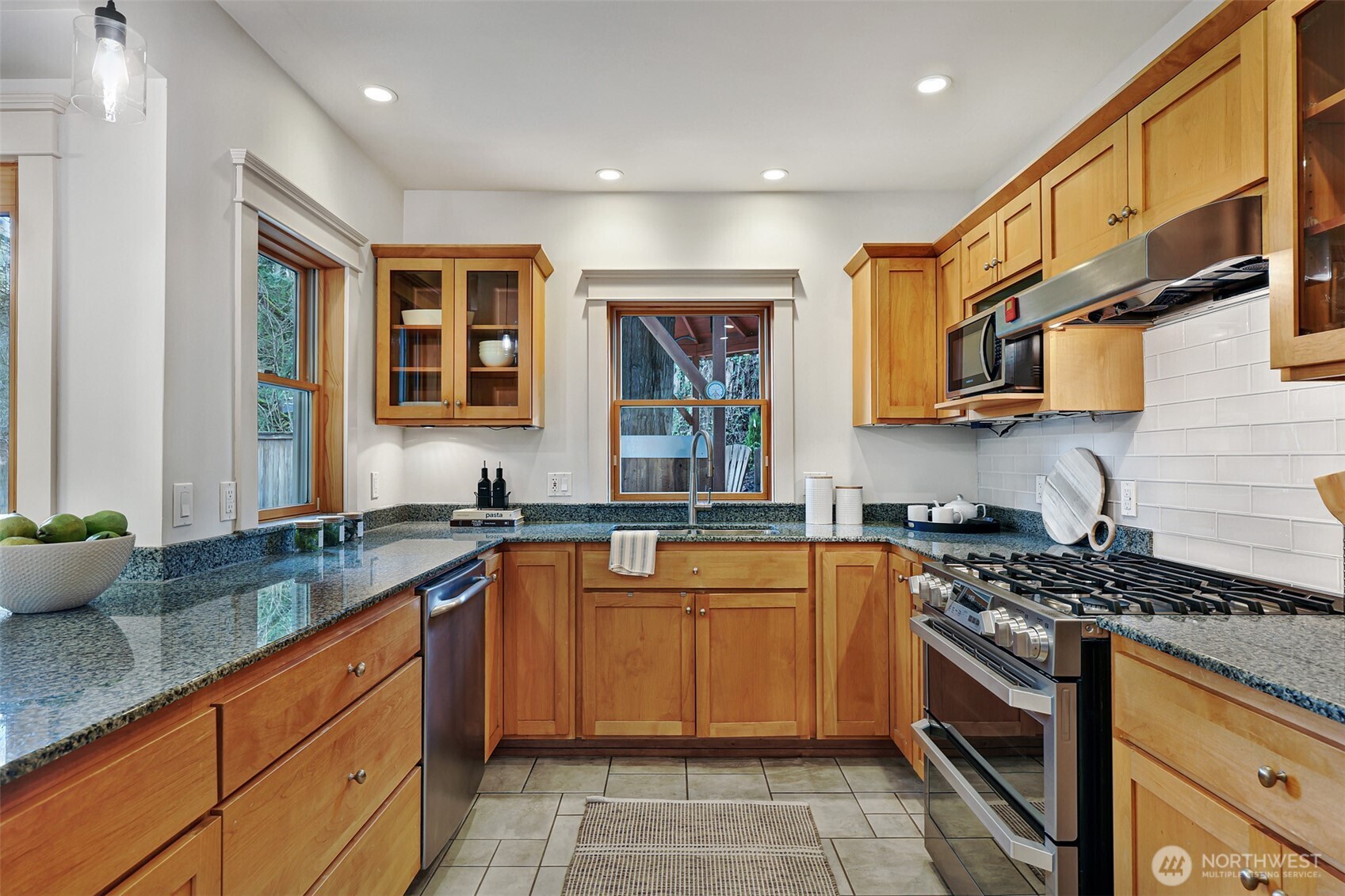 11551 34th Avenue NE