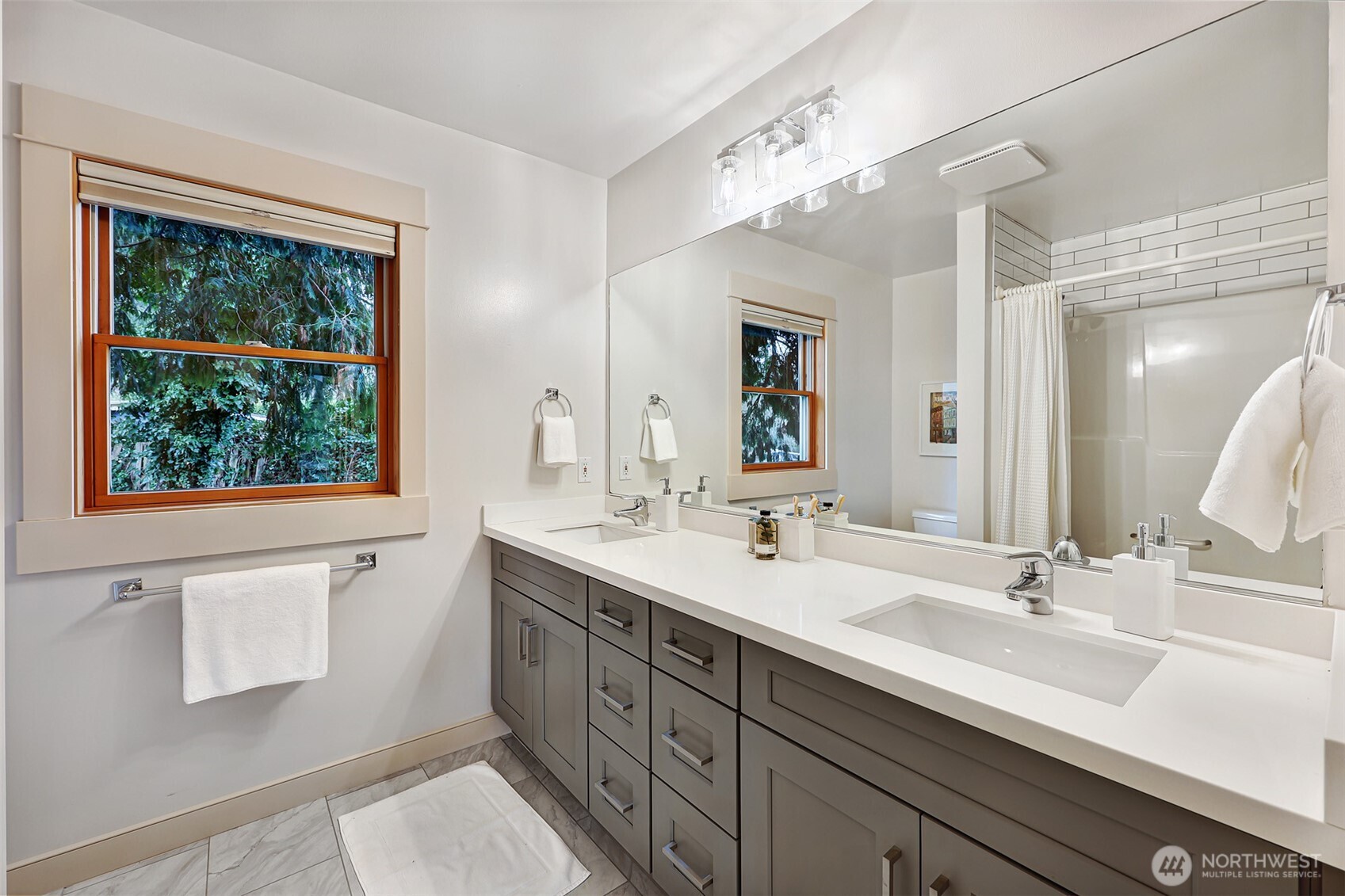 11551 34th Avenue NE