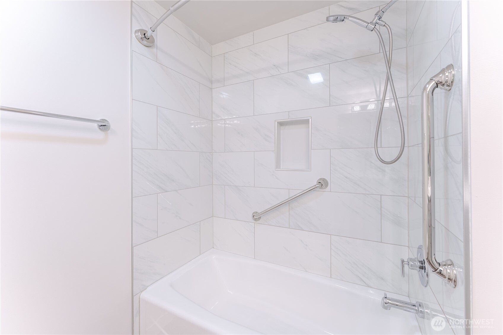 76 Cedar Street Unit: 303