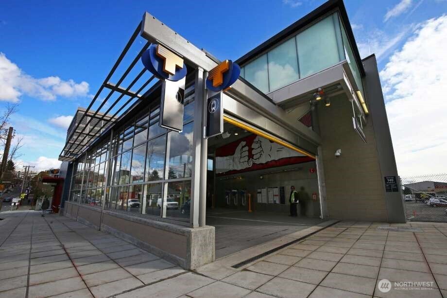 308 E Republican Street Unit: 513